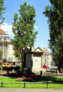 Foto Bürgermeister-Müller-Denkmal